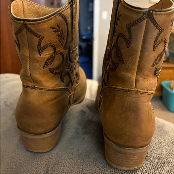1/2 OFF Women’s COWGIRL Boots - Picture 3 of 9